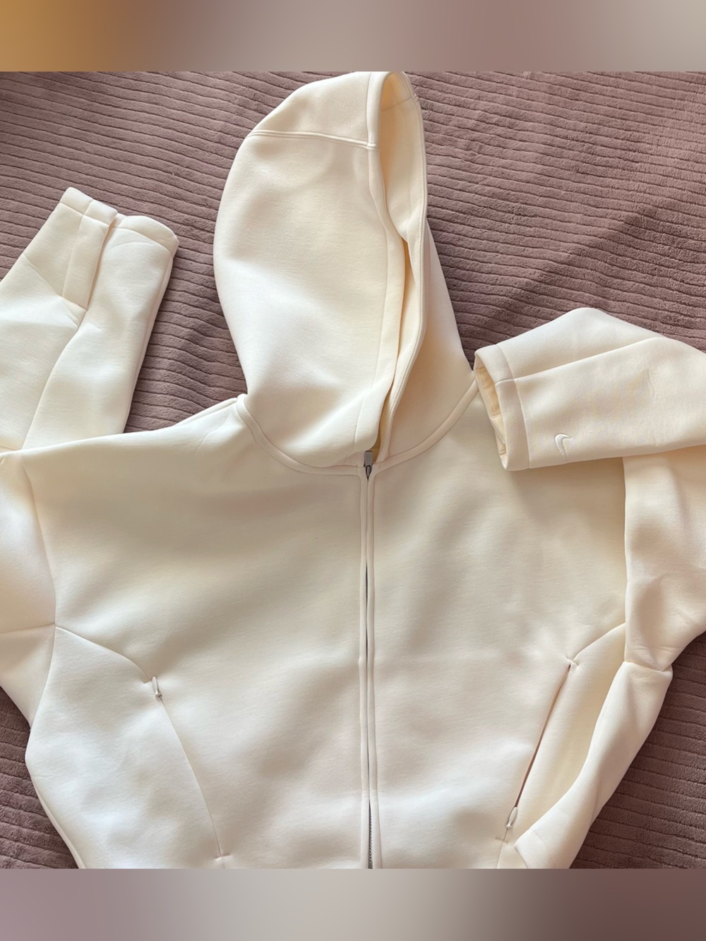Nike Sportswear
Women's Full-Zip Jacket